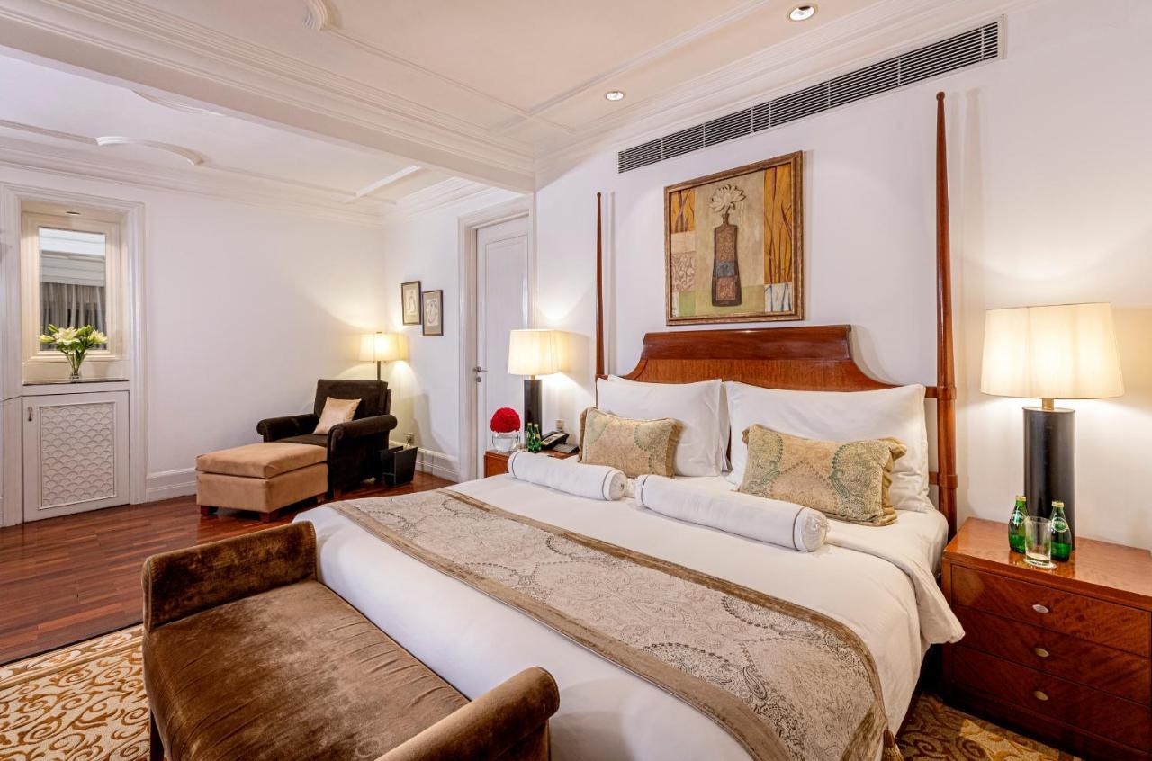 The Claridges New Delhi Hotel Luaran gambar A suite at the Imperial Hotel