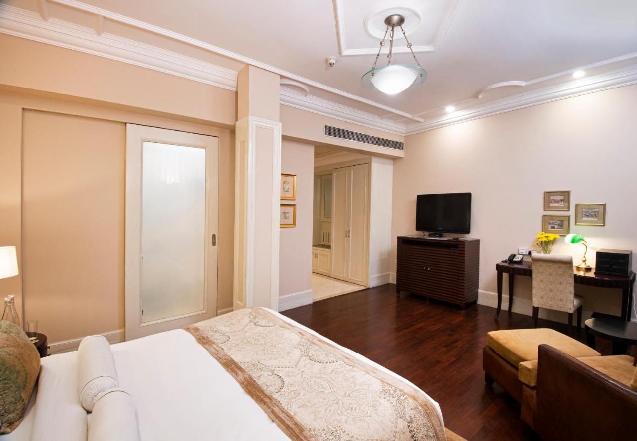 The Claridges New Delhi Hotel Luaran gambar A room at the Taj Bengal
