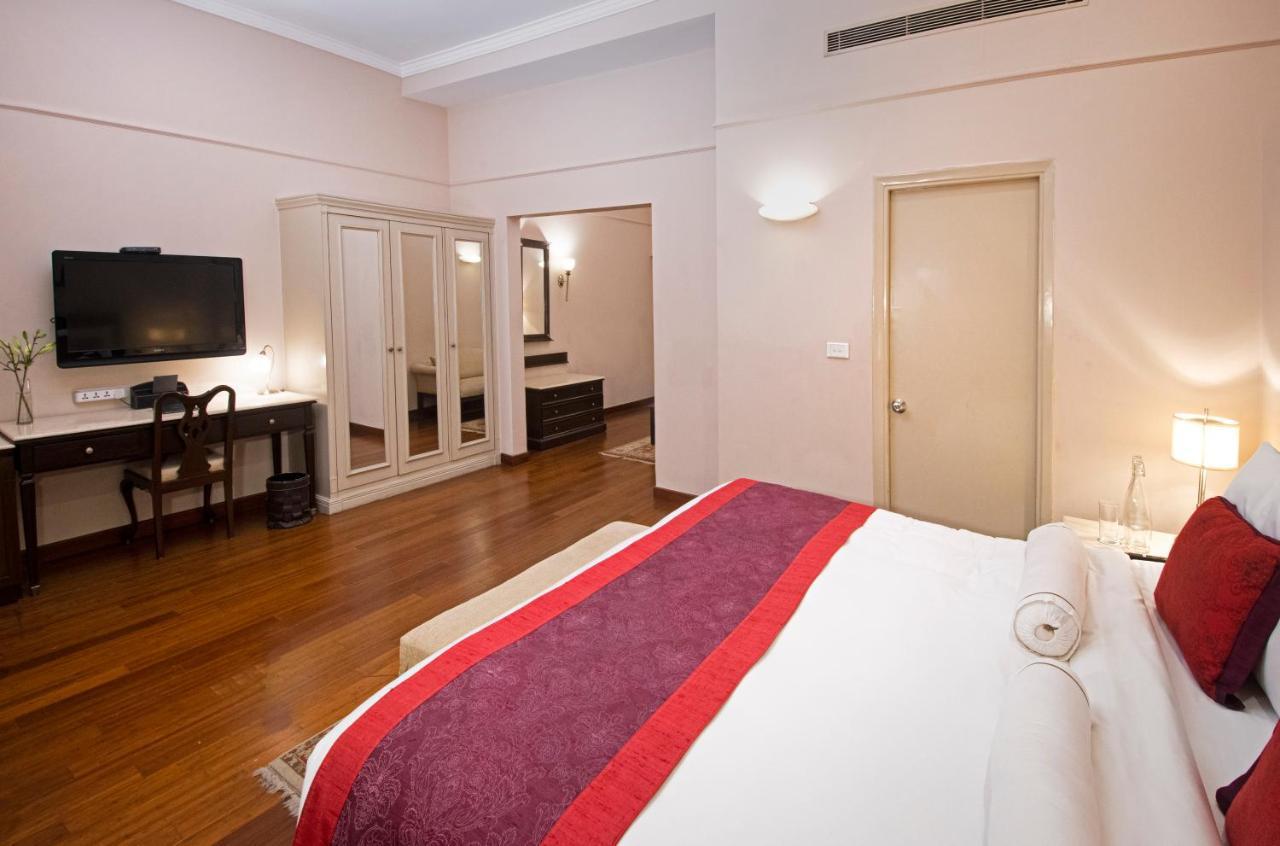 The Claridges New Delhi Hotel Luaran gambar A room at the hotel