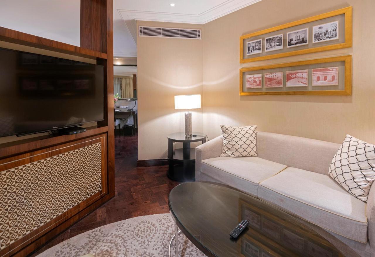 The Claridges New Delhi Hotel Luaran gambar Living room